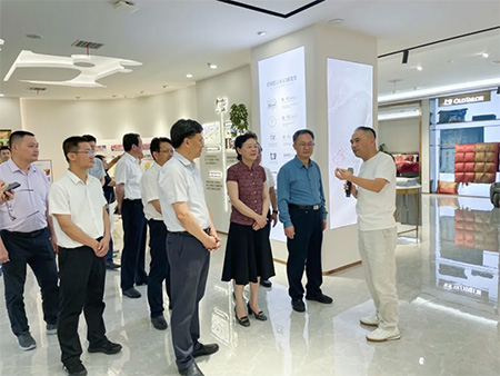 汕头市人大常委会党组书记一行莅临老裁缝